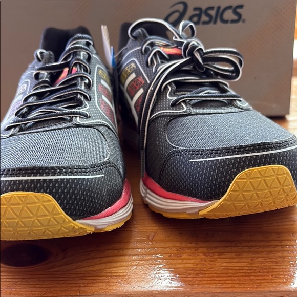 Asics gel chase Black and Red Athletic Shoes - Picture 5 of 12